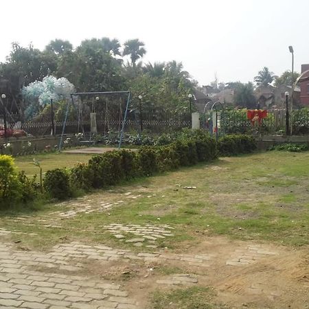 Hotel Shelter Tarapith Exteriör bild